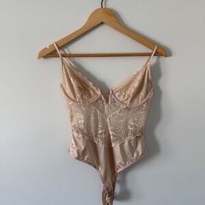 DYNAMITE | Beige Satin Sheer Lace Bodysuit (size small)